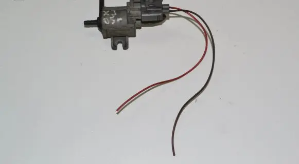 Jaguar XF X250 Turbo solenoid valve 70121100