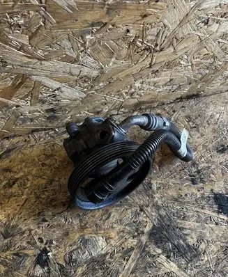 Mazda 2 Power steering pump