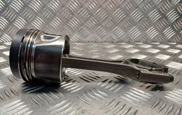 Volkswagen PASSAT B7 Piston with connecting rod 03LA 79L98
