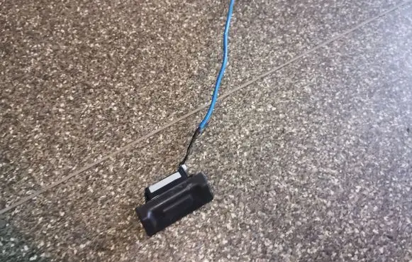Tailgate opening switch