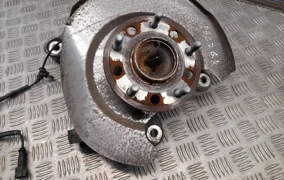 Chrysler Pacifica Rear wheel hub
