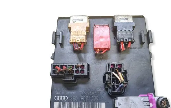 Audi A4 S4 B6 8E 8H Comfort/convenience module 8E0907279C