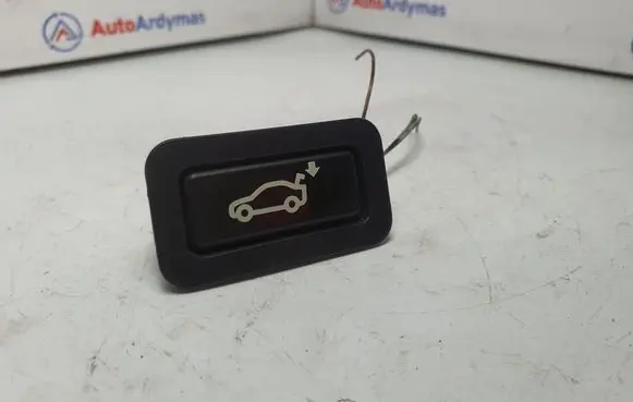 BMW 7 E65 E66 Tailgate/boot open switch button 8375580 61318375580