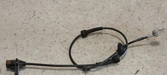 Suzuki Alto ABS brake wheel speed sensor 31439822H1