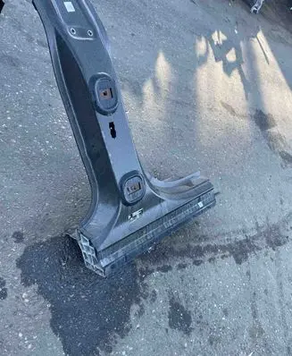 BMW iX Sill