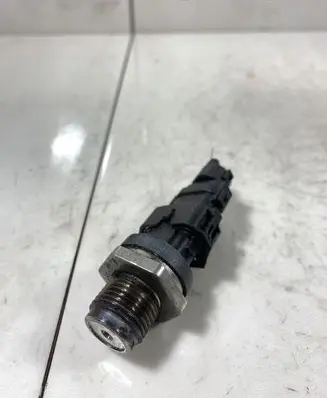 Fuel pressure sensor