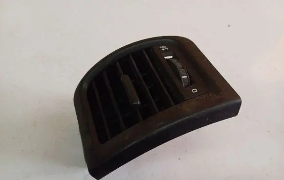 Skoda Roomster (5J) Dash center air vent grill 5J0819701
