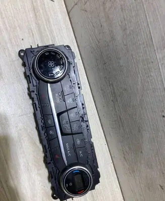 Ford Ecosport Interior fan control switch GN1518C612HH