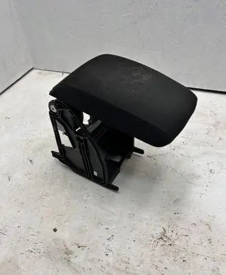 Skoda Octavia Mk3 (5E) Armrest 