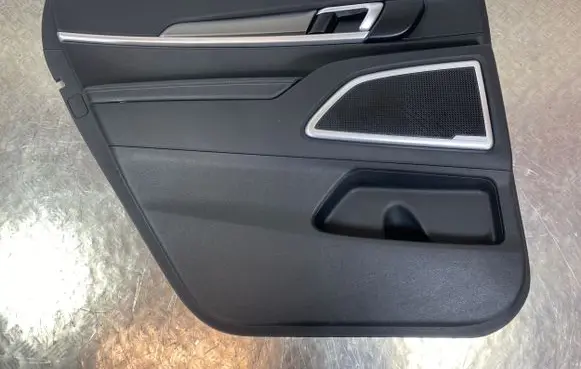 KIA Telluride Rear door card panel trim