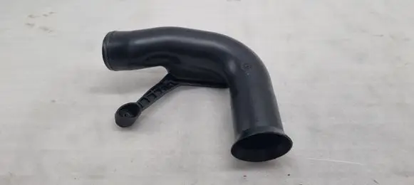 BMW 5 E39 Air intake duct part 13322247825 2247825 2246029