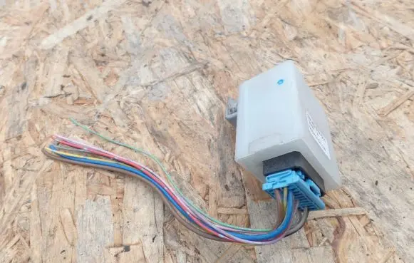 Honda FR-V Window wiper relay 38140S7AG01