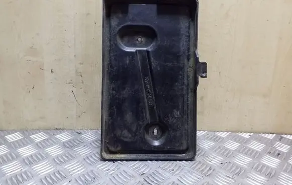Battery tray
