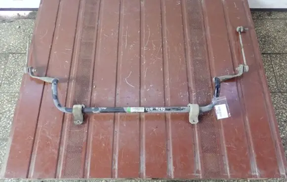 Renault Clio V Front anti-roll bar/sway bar 546110814R
