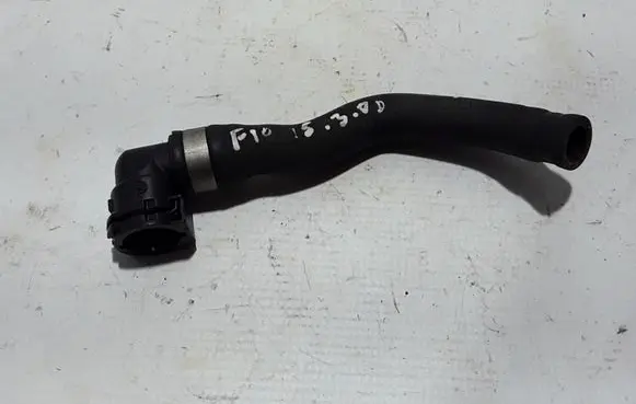BMW 5 F10 F11 Engine coolant pipe/hose 8511761