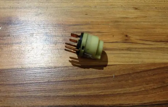Mazda 323 Ignition lock contact 