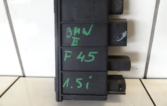 BMW 2 F45 Power management control unit 8647841-02
