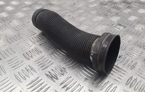 Opel Astra H Air intake duct part 13105267 FT0023935