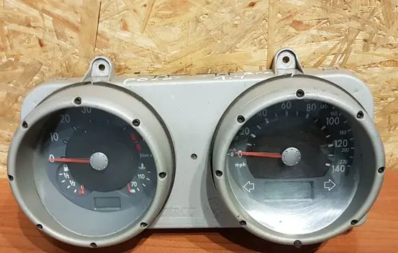 Volkswagen Polo Speedometer (instrument cluster) 1049 6K9920906