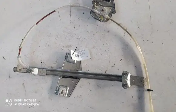 Jeep Grand Cherokee (WK) Front door window regulator with motor