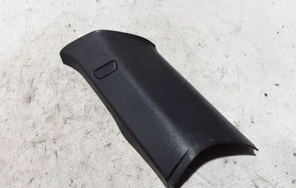 (D)pillar trim (top)