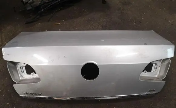 Volkswagen PASSAT B7 Tailgate/trunk/boot lid