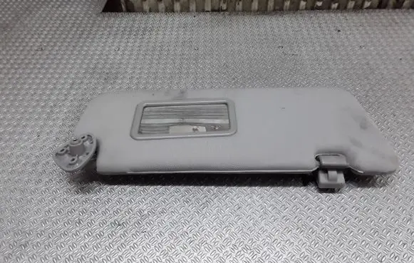 SsangYong Kyron Sun visor