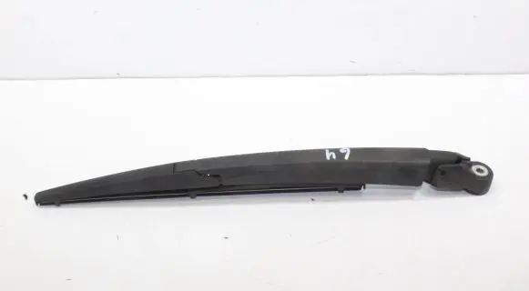 KIA Sorento Rear wiper blade arm