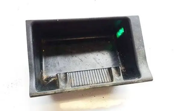 Car ashtray