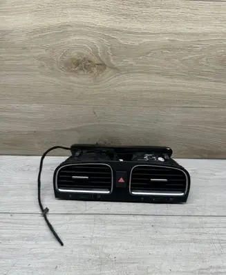 Volkswagen Golf VI Dash center air vent grill 5K0815736D