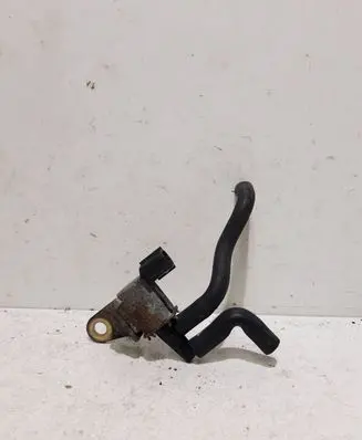 Subaru Legacy Vacuum valve K5T81872 67Y13
