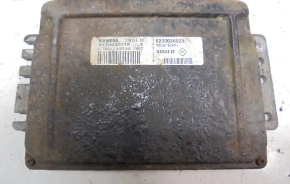 Renault Scenic I Engine control unit/module ECU 8200036523