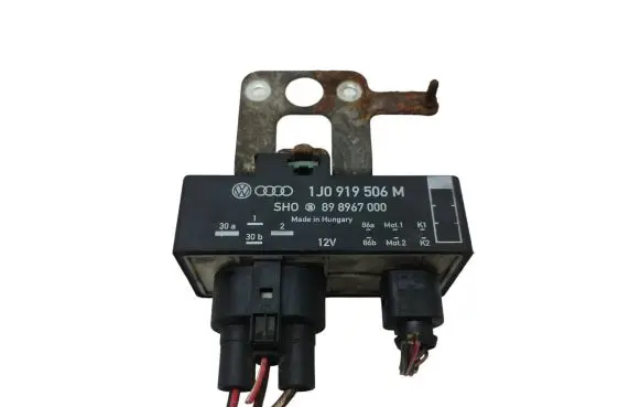 Skoda Roomster (5J) Coolant fan relay 1J0919506M 898967000