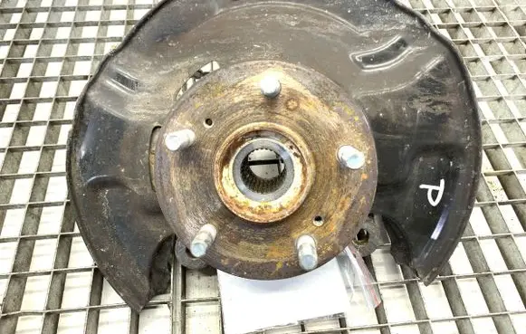Front wheel hub spindle knuckle