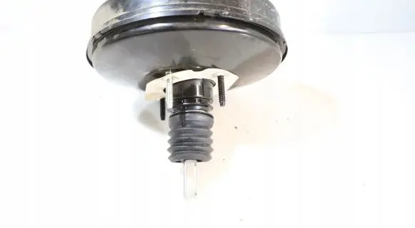 Mazda 3 III Brake booster