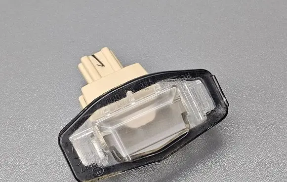 Honda Accord Number plate light A046037 P5847