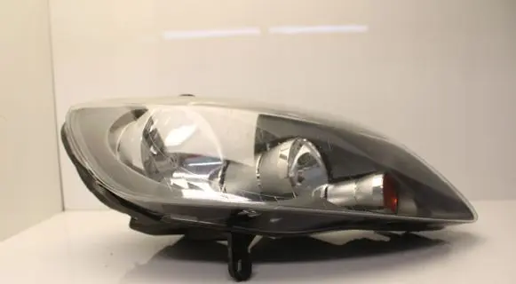 Volkswagen Golf Plus Headlight/headlamp