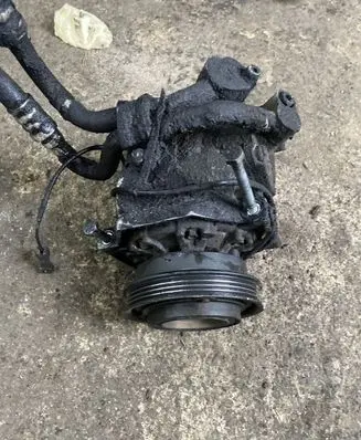 Volkswagen PASSAT B5.5 Air conditioning (A/C) compressor (pump)