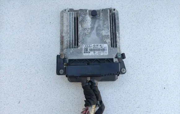 Audi A8 S8 D3 4E Engine control unit/module 4E0907401C 4E0910401Q 0281012192
