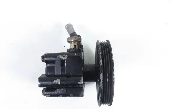 Nissan Almera N16 Power steering pump