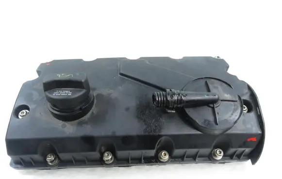 Volkswagen Golf IV Rocker cam cover