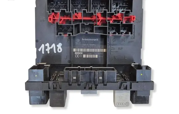 Skoda Octavia Mk2 (1Z) Comfort/convenience module 3C0937049AJ H54S2202 F005V00661