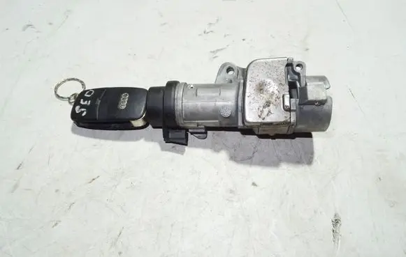 Audi A6 S6 C5 4B Ignition lock 4B0905851G