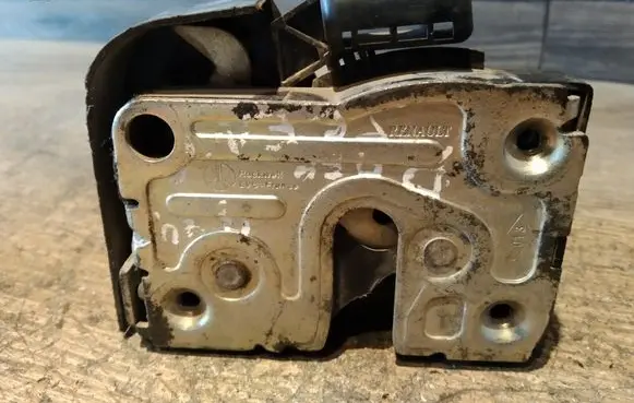 Renault Scenic I Front door lock