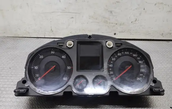 Speedometer (instrument cluster)