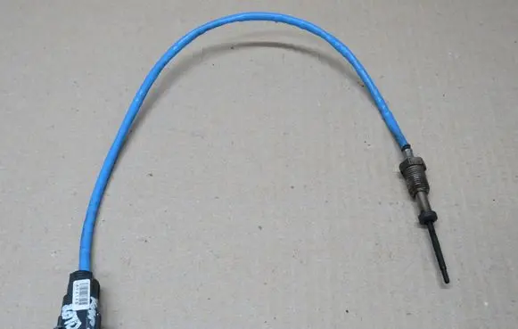 Ford Kuga II Exhaust gas temperature sensor AV4112B591AB