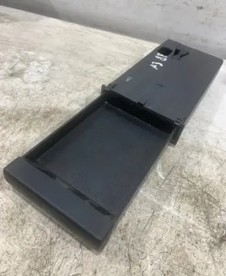Audi A3 S3 A3 Sportback 8P Dashboard storage box/compartment 8P0941561
