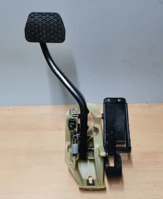 BMW 5 F10 F11 Brake pedal 9144253