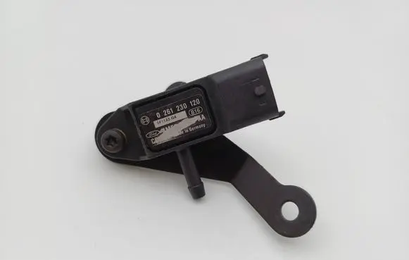 Ford Focus Air pressure sensor 0261230120