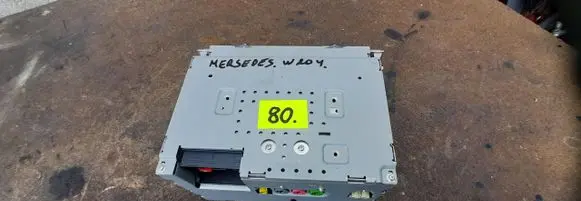 Mercedes-Benz C W204 Radio/CD/DVD/GPS head unit A2049001813